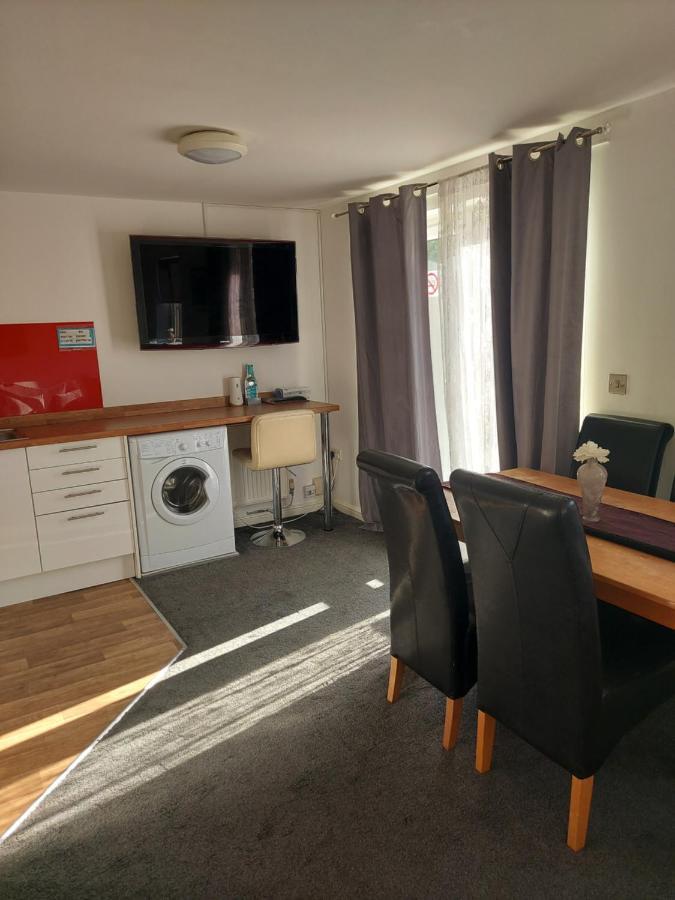The Elms - Close To City Centre Cardiff Extérieur photo